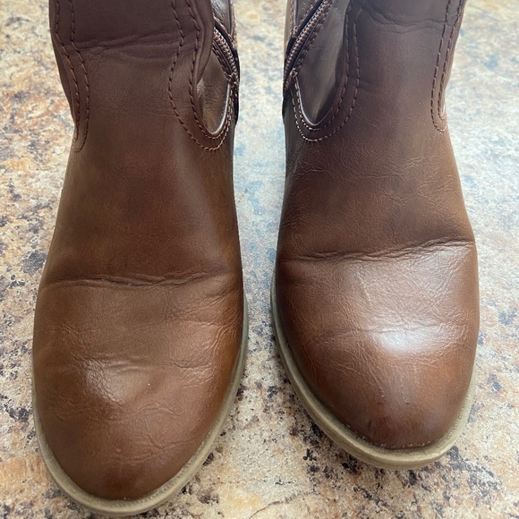 Call It Spring Heeled Leather Boots - Size 7 - Picture 2 of 7